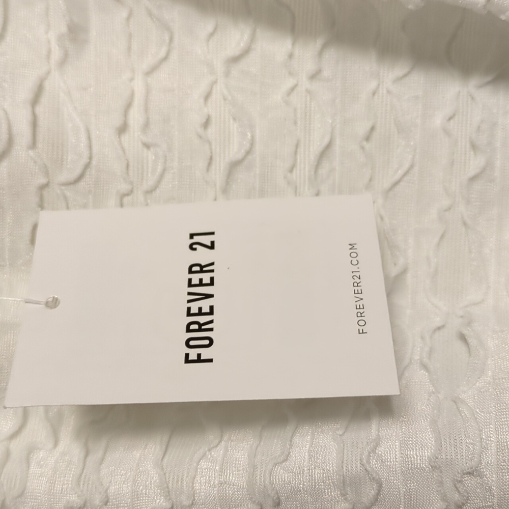 Forever 21 Elegant White Textured Women's Top Size Small - Picture 10 of 10